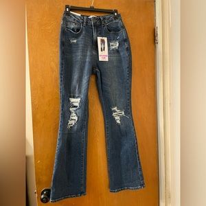 Vanilla Star Rip & Repeat Flare jeans Juniors size 3/26